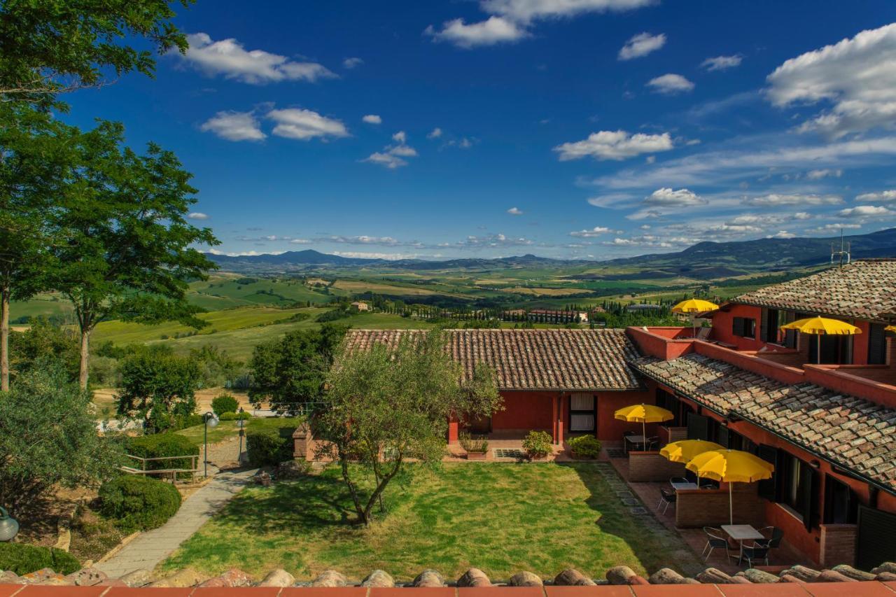 Casanova - Panoramic Rooms&Suites San Quirico dʼOrcia Exterior foto