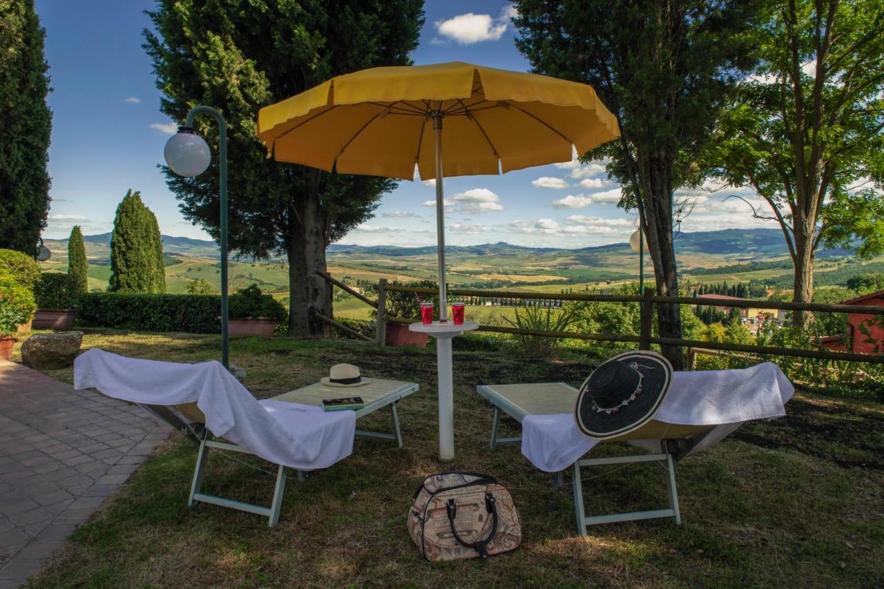 Casanova - Panoramic Rooms&Suites San Quirico dʼOrcia Exterior foto